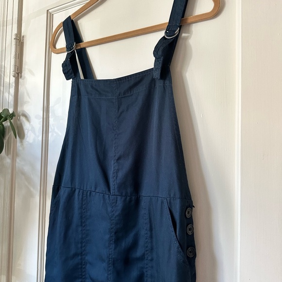 Abercrombie & Fitch navy blue jumpsuit / overalls - Picture 3 of 7
